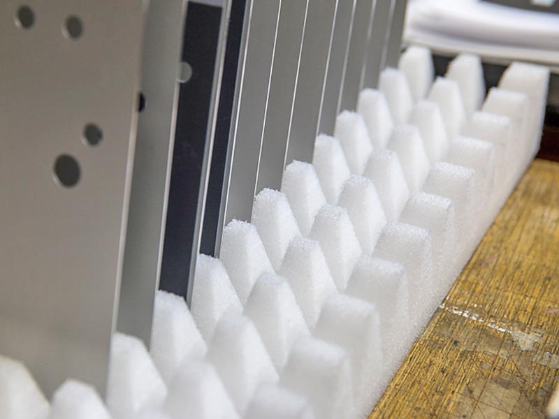 Styroporverpackung Metallbauteile ISK Verpackungen